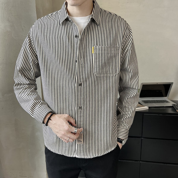 Meeste pikkade varrukatega triibuline taskuga särk