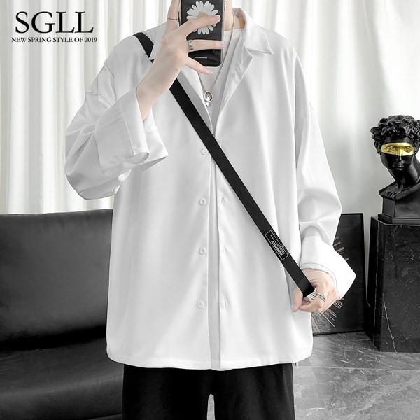 Bő, hosszú ujjú férfi ing