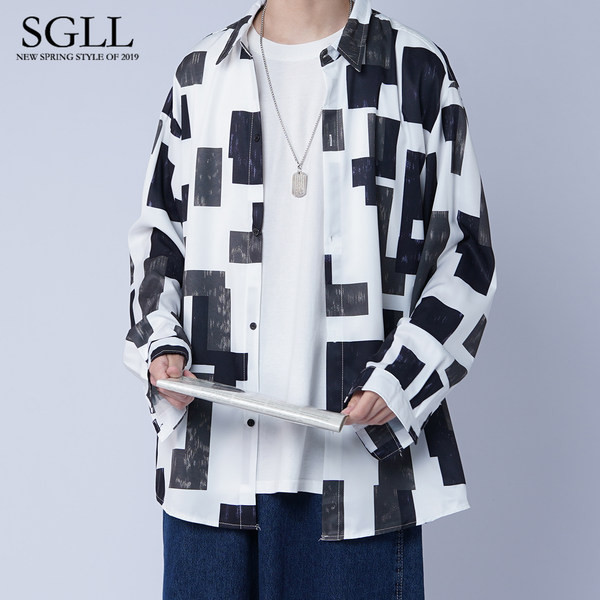 Ανδρικό μοντέρνο πουκάμισο με κλασικό γιακά και κούμπωμα με κουμπιά