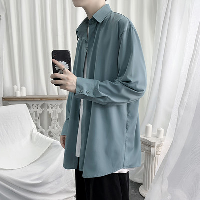 Klassikalise kraega meeste särk erinevates värvides