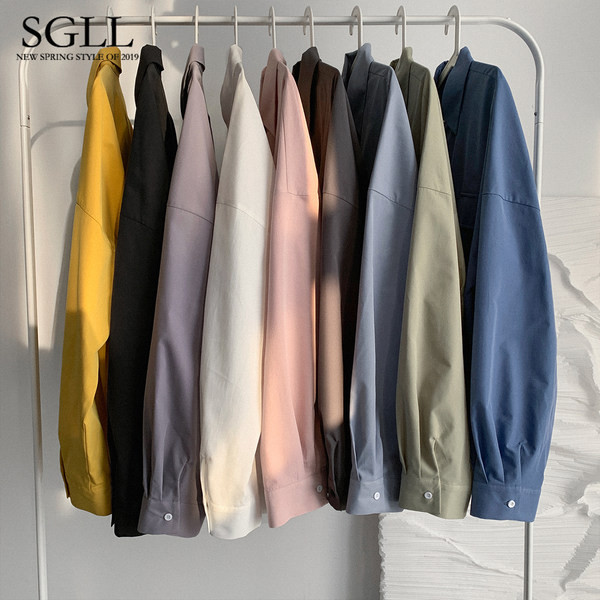 Vyriški laisvi marškiniai ilgomis rankovėmis ir kišenėmis