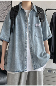 Ανδρικό τζιν πουκάμισο με μανίκι 3/4 και τσέπη