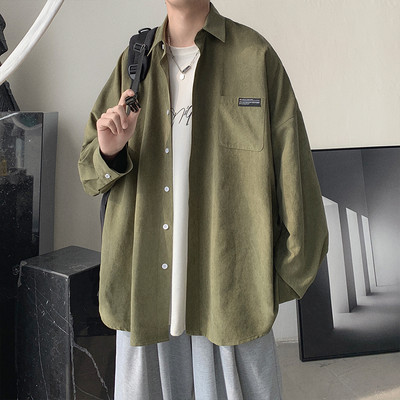 Alkalmi férfi ing klasszikus gallérral és zsebbel