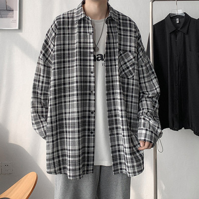 Férfi kockás ing klasszikus gallérral és zsebbel