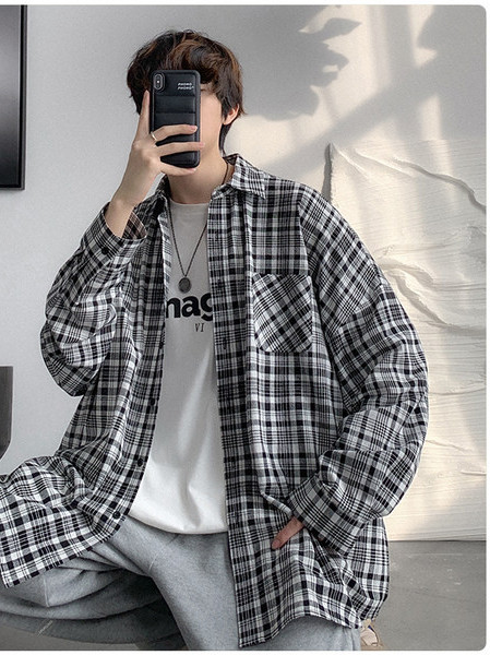 Férfi kockás ing klasszikus gallérral és zsebbel