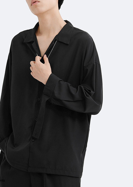 Vyriškų marškinėlių modelis ilgomis rankovėmis ir apykakle