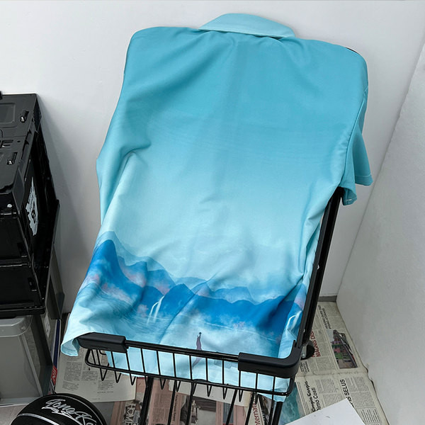 Meeste värviline lühikeste varrukatega nööbiga särk