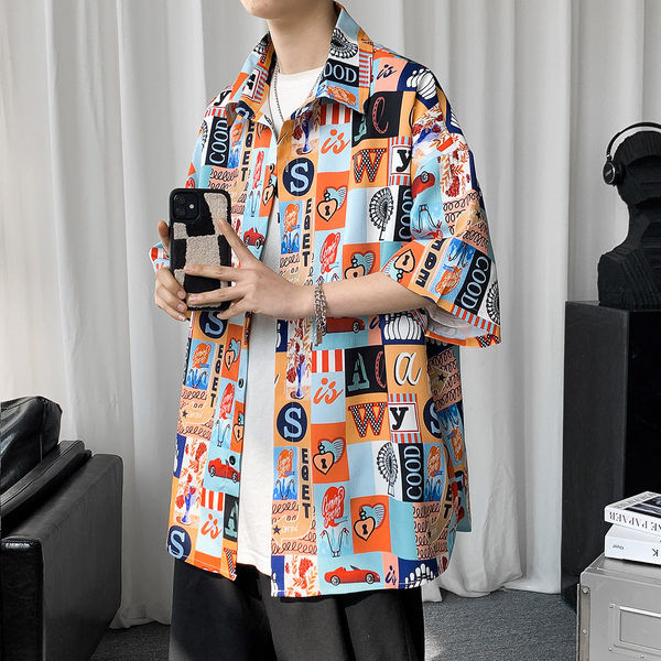 Vyriški laisvi marškiniai trumpomis rankovėmis ir raštu