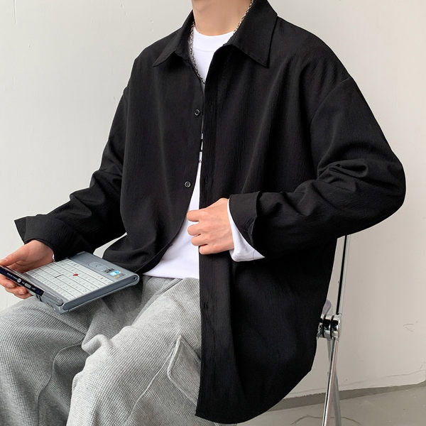 Letisztult modell férfi ing klasszikus gallérral