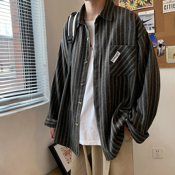 Klassikalise kraega meeste triibuline särk