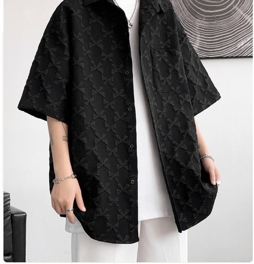 Vyriški laisvalaikio marškinėliai balti ir juodi su apykakle