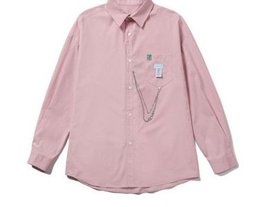 Meeste särk dekoratiivse hõbedase ketiga