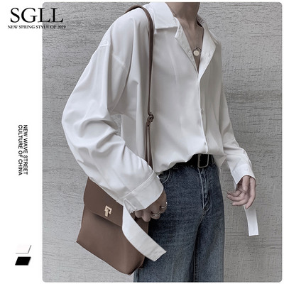 Καθαρό μοντέλο ανδρικό πουκάμισο σε διάφορα χρώματα