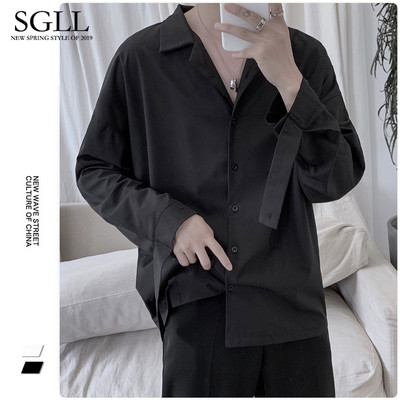 Καθαρό μοντέλο ανδρικό πουκάμισο σε διάφορα χρώματα