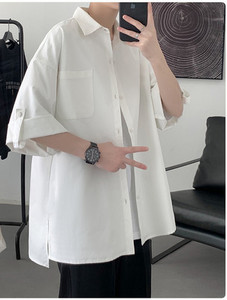 Ανδρικό πουκάμισο με κλασικό γιακά, κουμπιά και τσέπη