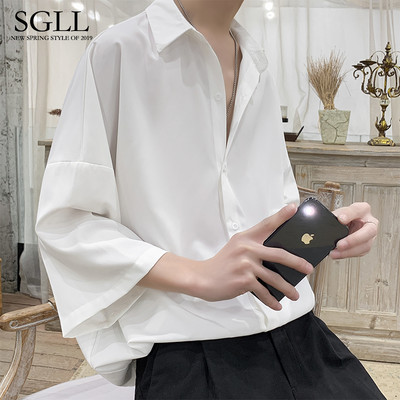 Letisztult modell férfi ing klasszikus gallérral