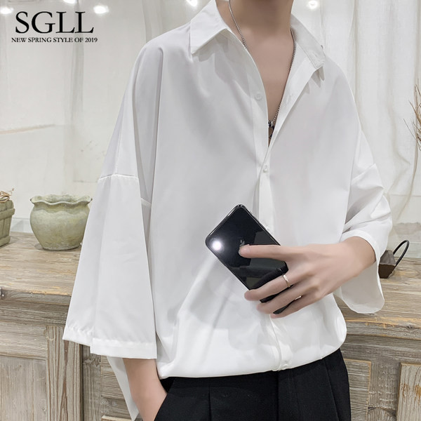 Letisztult modell férfi ing klasszikus gallérral