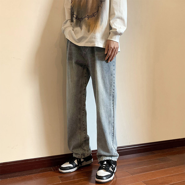 Meeste teksad mitmes värvitoonis, puhas mudel