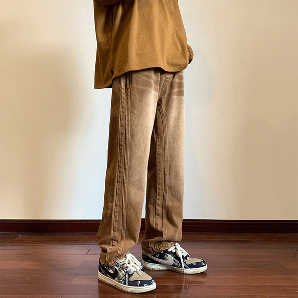 Meeste teksad mitmes värvitoonis, puhas mudel