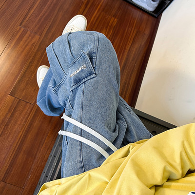 Vyriški džinsai su raišteliais ir kišenėmis