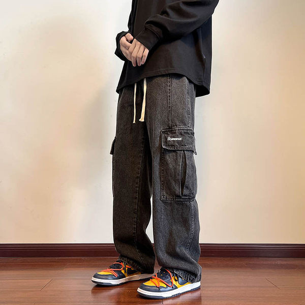 Vyriški džinsai su raišteliais ir kišenėmis