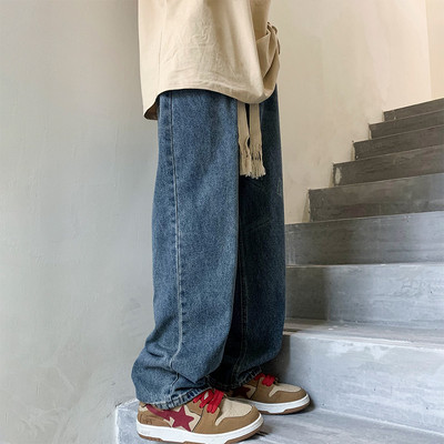 Kahes värvitoonis meeste lahtised teksad