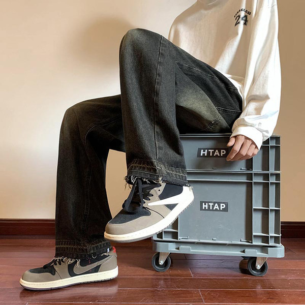 Ανδρικό ανοιξιάτικο τζιν ίσιο μοντέλο με τσέπη