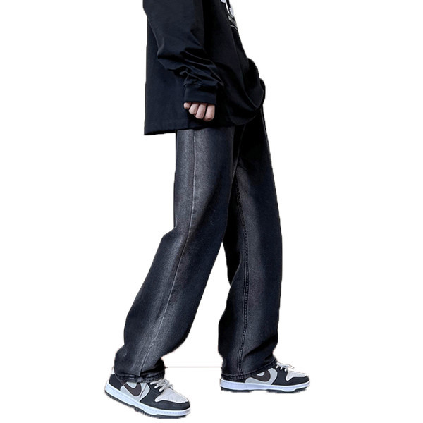 Paprasti vyriški džinsai su kišenėmis