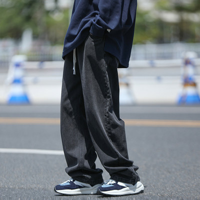 Mitmes värvitoonis retro stiilis meeste teksad