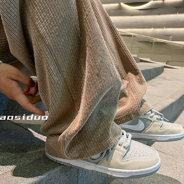 Alkalmi férfi farmer fűzővel és zsebbel