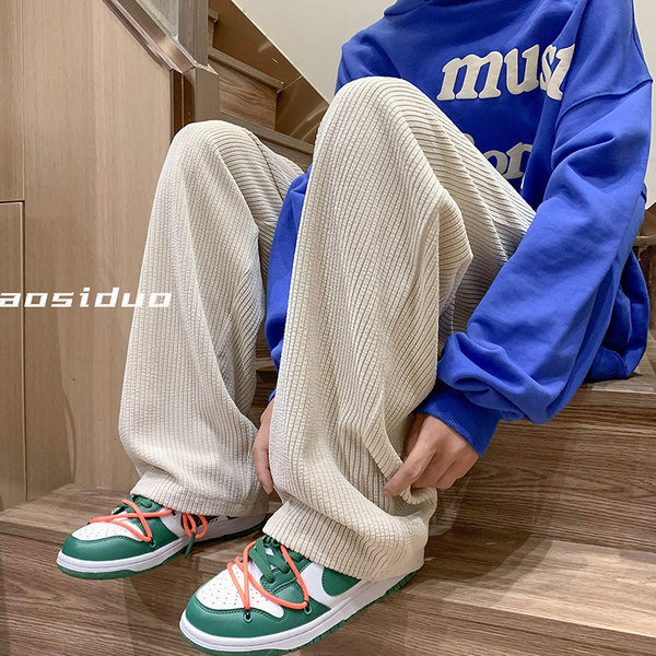 Alkalmi férfi farmer fűzővel és zsebbel