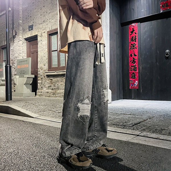 Trijų spalvų vyriški džinsai su kirptais motyvais