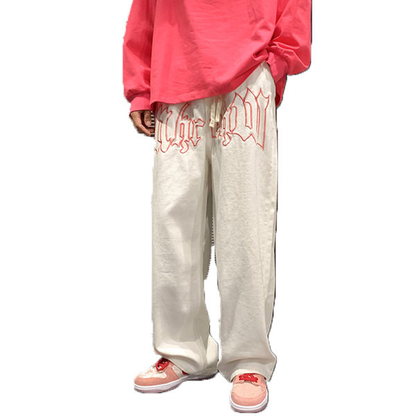 Paelte ja trükiga meeste teksad