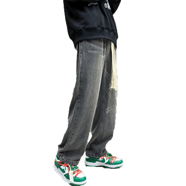 Laia mudeliga meeste teksad paelte ja taskuga