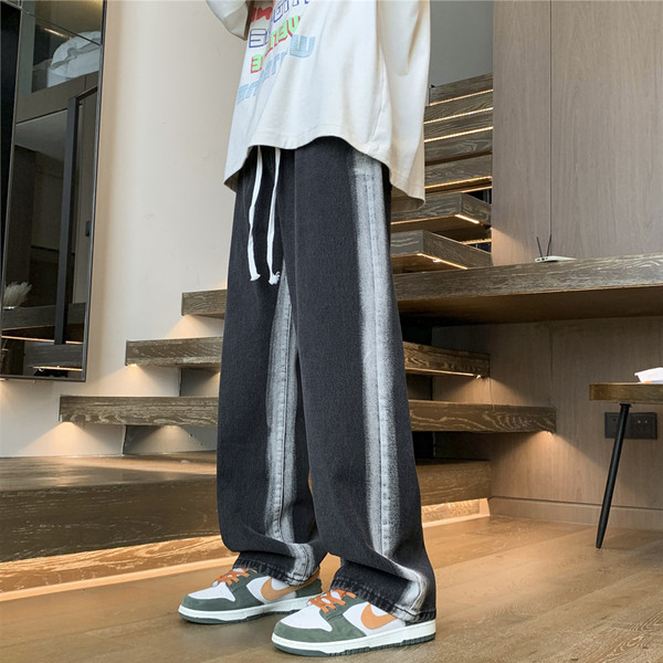 Naujas trijų spalvų vyriškų džinsų modelis