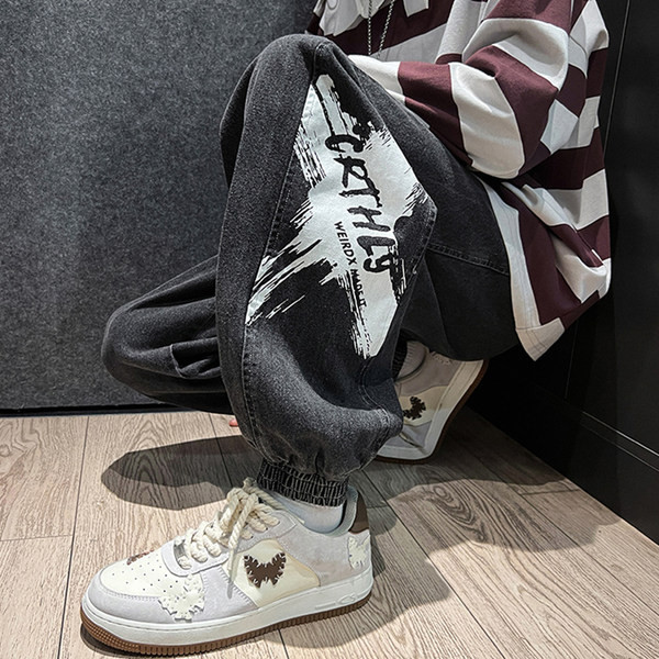 Vyriški džinsai su dviejų spalvų raštu