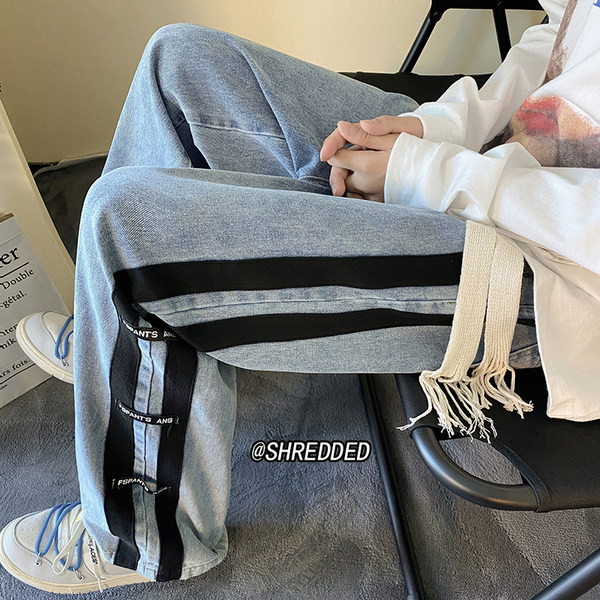 Ανδρικό τζιν με τσέπη και στρίφωμα