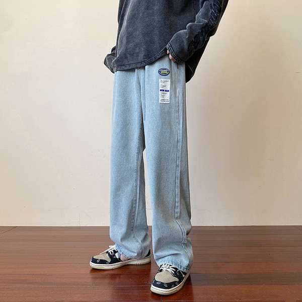 Ανδρικό τζιν με λογότυπο και τσέπη