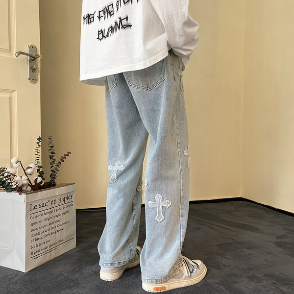 Ανδρικό τζιν casual με δίχρωμο κέντημα