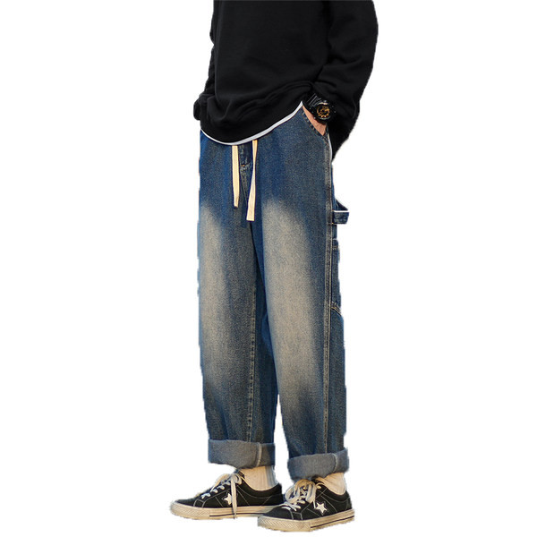 Taskuga erinevat värvi meeste teksad