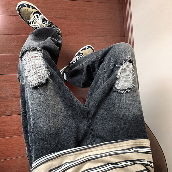 Ανδρικό φαρδύ τζιν με σκισμένα μοτίβα - διχρωμία