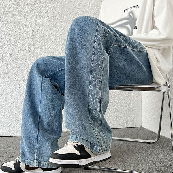 Ανδρικό τζιν με σωλήνες και κορδόνια