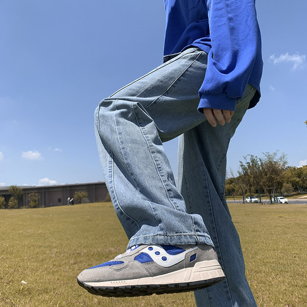 Dviejų spalvų vyriški džinsai su diržu