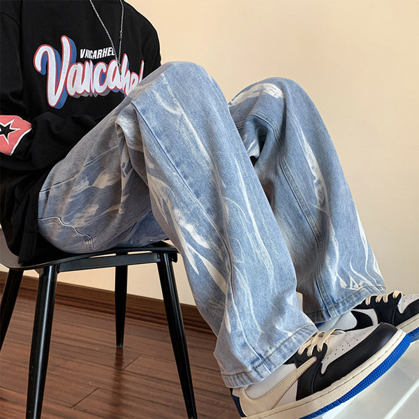 Paprasti vyriški džinsai su kišeniniu tiesiu raštu