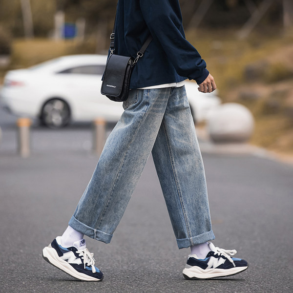 Ανδρικό τζιν καθαρό μοντέλο με τσέπη