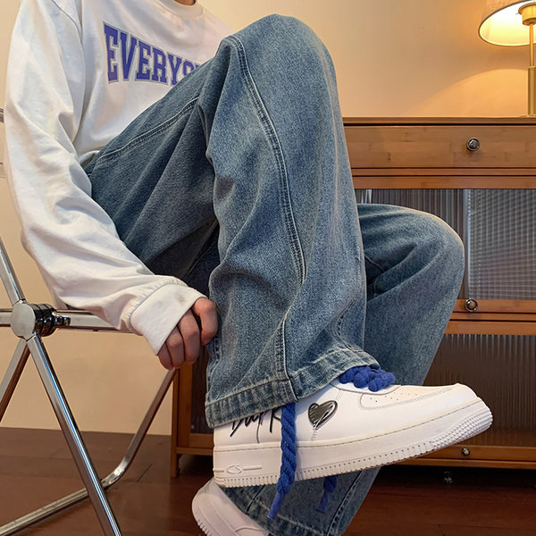 Vyriški džinsai aukštu liemeniu su raišteliais