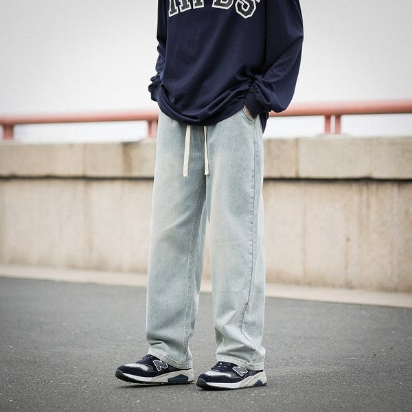 Meeste teksad puhta disainiga paeltega