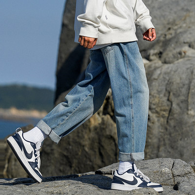 Kelių spalvų vyriški laisvi džinsai su kišene