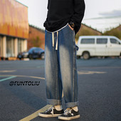 Ανδρικό τζιν με τσέπη και γραβάτες