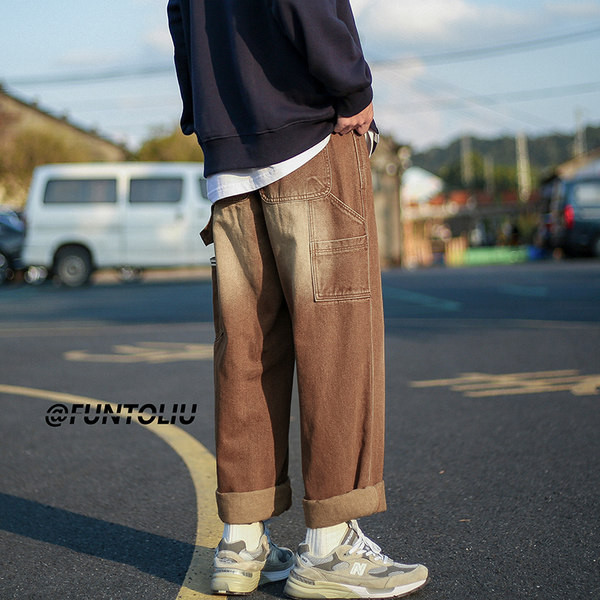 Ανδρικό τζιν με τσέπη και γραβάτες